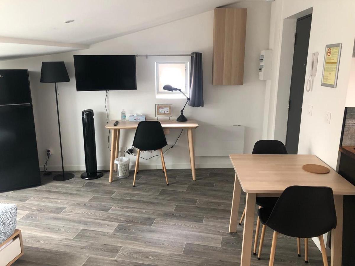 Jolis Appartements Au Coeur De Clermont Ferrand - Proche Jaude - Wifi Et Netflix Exterior photo